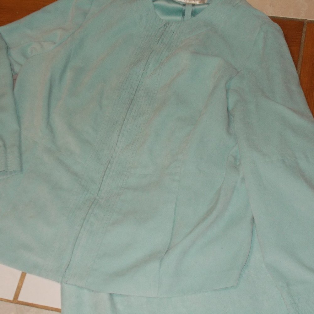 EUC Soft Plush top & long skirt plus size 16W - Picture 2 of 4